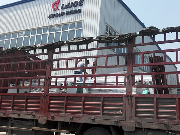 陜西客戶訂購膠帶分切機(jī)發(fā)貨